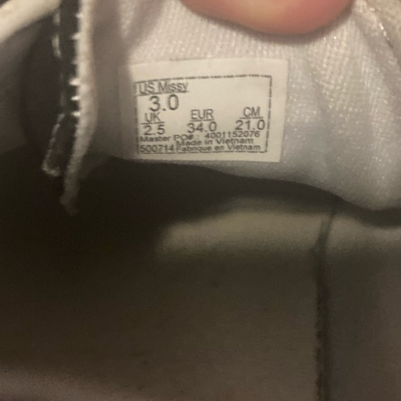 White, rainbow checkered vans in the size 3 for kids - Picture 4 of 4